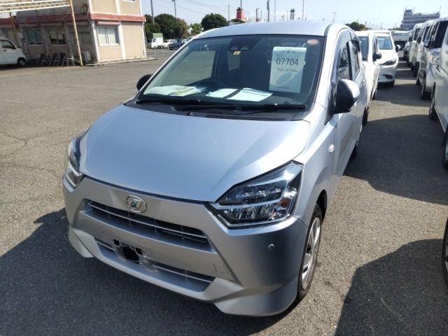 7704 Daihatsu Mira e s LA350S 2018 г. (LUM Kobe Nyusatsu)